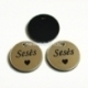 Engraved plexiglass pendant "Sisters", black/gold, 1,5x1,5 cm