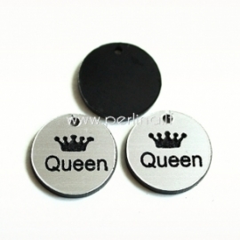 Engraved plexiglass pendant "Queen", black/silver, 1,5x1,5 cm