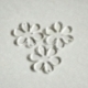 Org. stiklo detalė-intarpas "Gėlytė", skaidrus, 2,2x2,2 cm