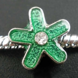 Pandora karoliukas "Gėlė", emaliuotas, žalias, 12x6 mm