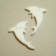 Org. stiklo detalė-pakabukas "Delfinas", baltos sp., 3,5x2,8 cm