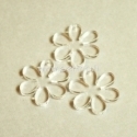 Org. stiklo detalė-pakabukas "Gėlytė", skaidrus, 2,2x2,2 cm